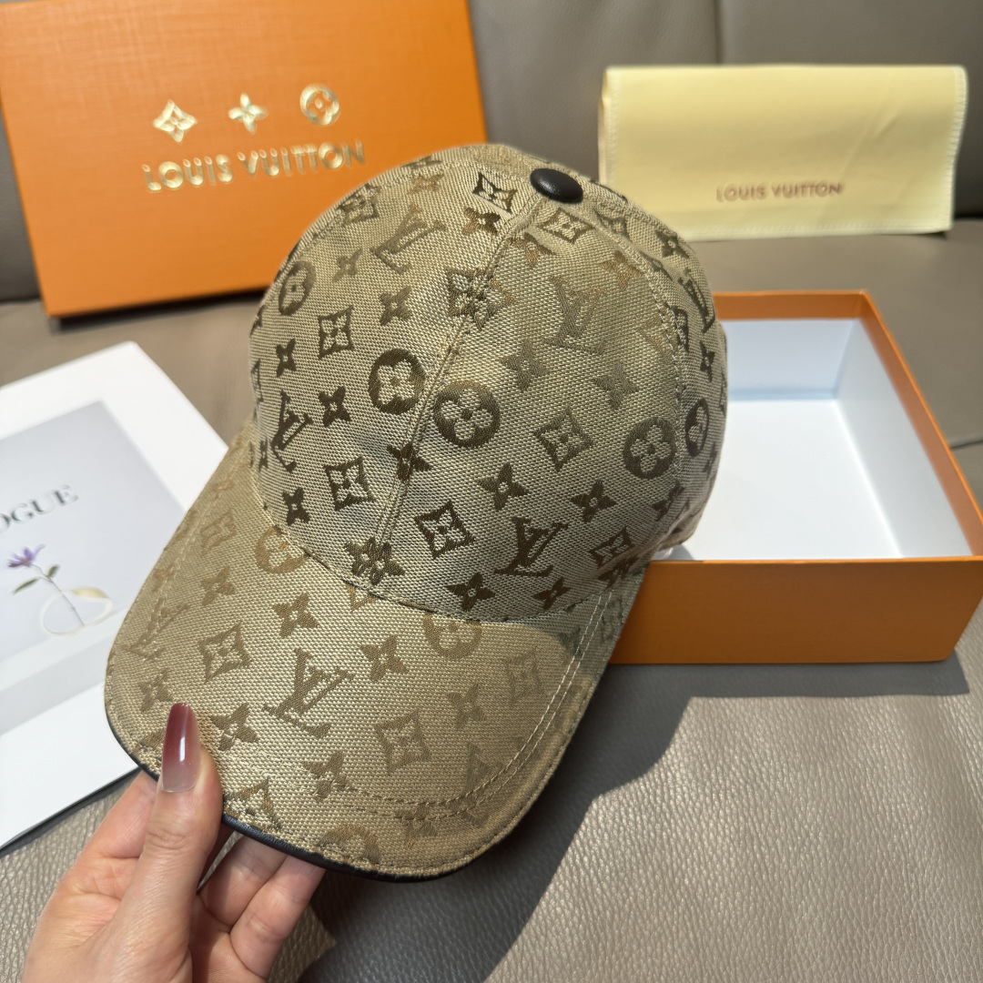 配盒子布袋，LV路易威登新款原单棒球帽，LV牛仔提花，专柜1:1开模订制，原版帆布面料+头层牛皮，轻盈透