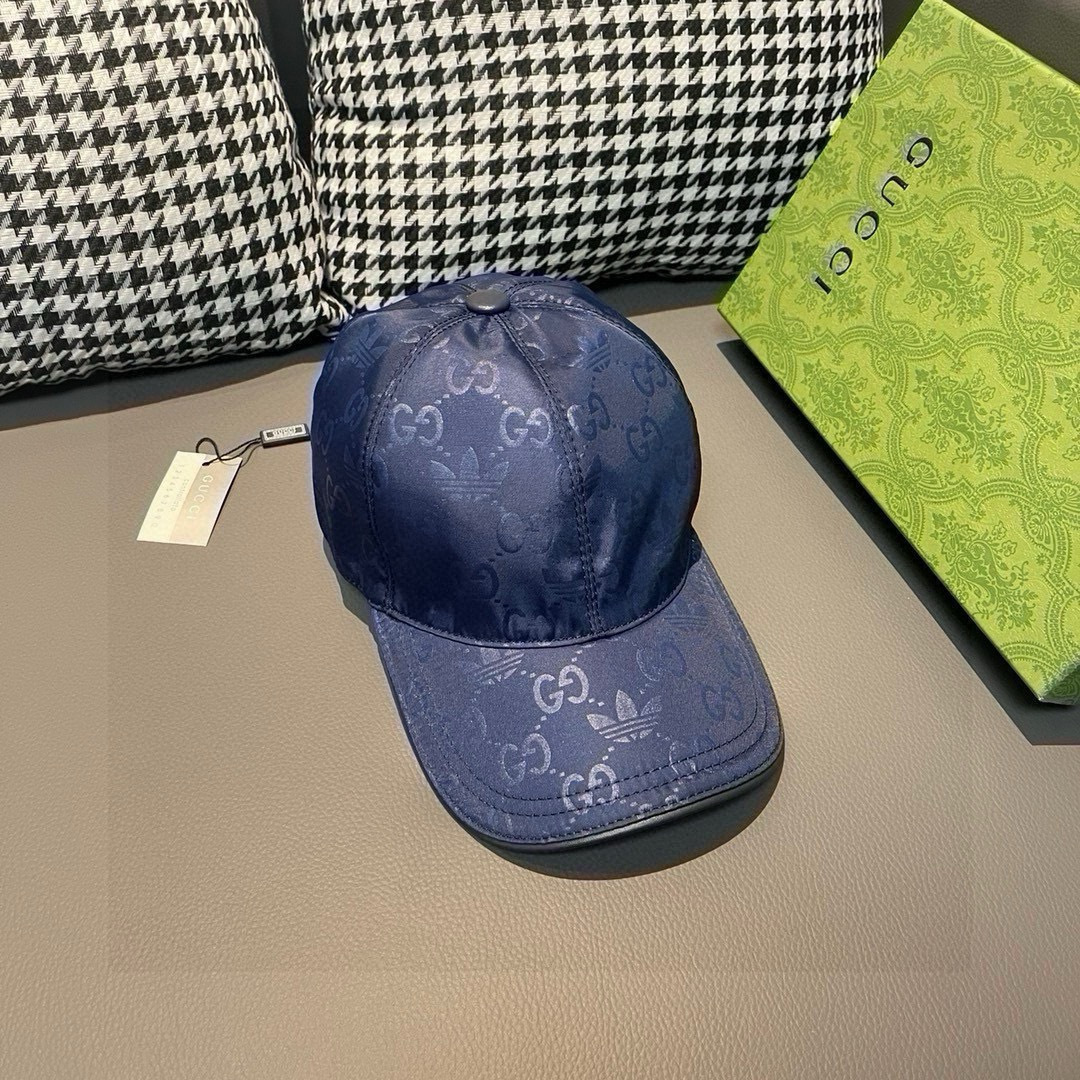 古奇新款Adidas&Gucci联名款出货啦！配盒子布袋。专柜热卖中。1:1开模订制，重工打造，完美复刻