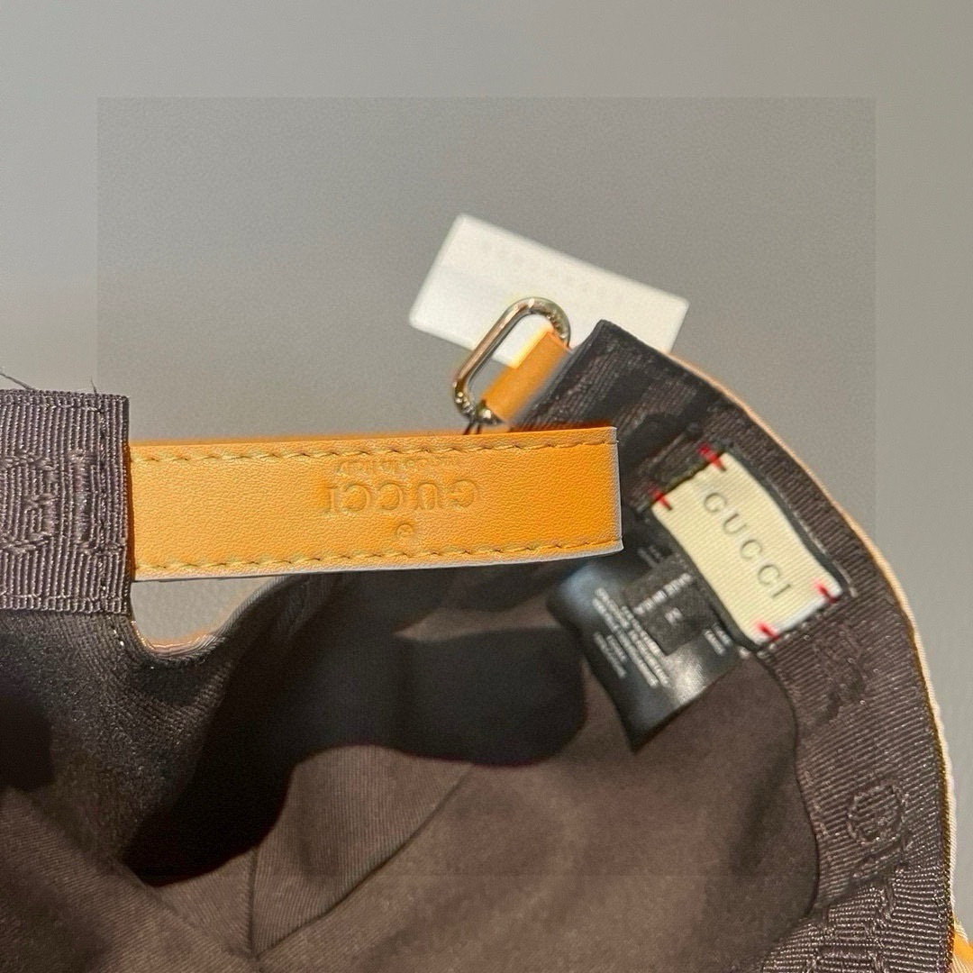 古奇新款Adidas&Gucci联名款出货啦！配盒子布袋。专柜热卖中。1:1开模订制，重工打造，完美复刻