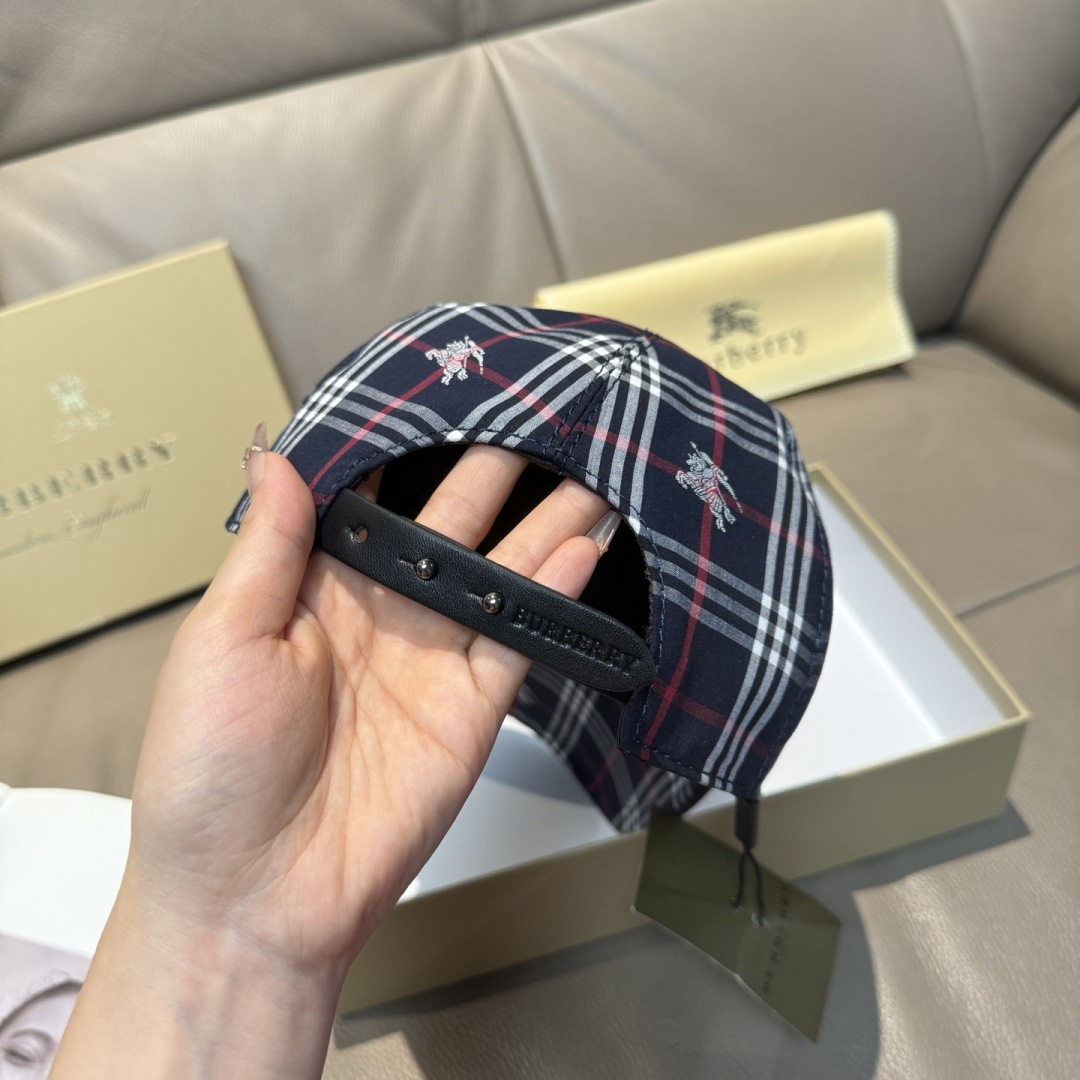 配包装布袋，巴宝莉原单棒球帽， TB格子战马，专柜1:1开模订制，纯棉面料+头层牛皮，轻盈透气！实物拍摄