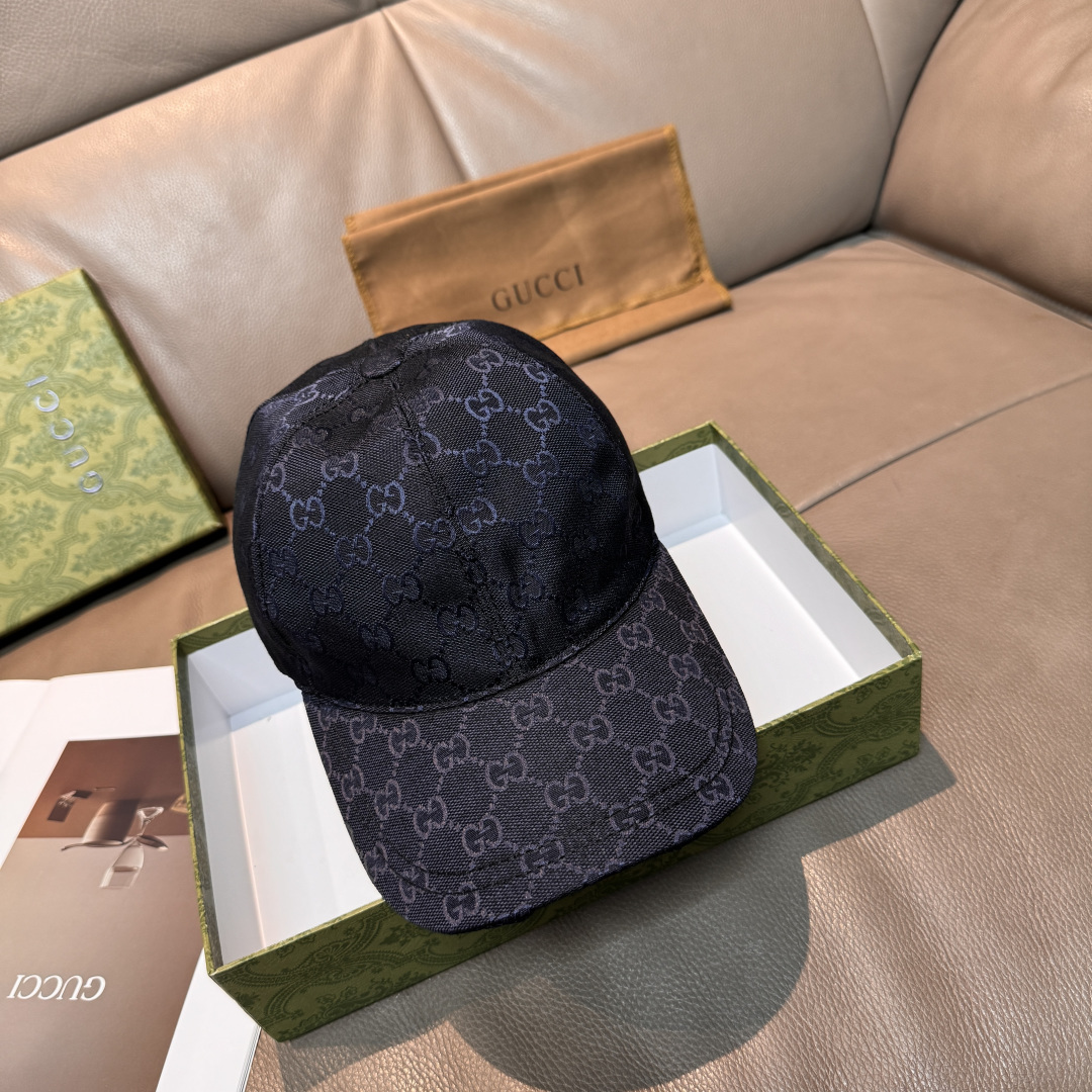 NO:742811,Batch original version shipped in new colors!  Comes with a box bag, Gucci's latest original baseball cap, wide webbing. 1:1 mold customization at the counter, the highest version, original canvas fabric + first-layer cowhide, light and breathable!  Real shot, suitable for men and women in all seasons, basic head circumference 56, adjustable patches. Hats, straw hats, fisherman hats, baseball caps, hats, gucci, espadrilles, cowhide, hats19860909批 原单版本新色出货！ 配盒子布袋,Gucci(古奇)最新原单棒球帽,宽版织带.专柜1:1开模订制,最高版本,原版帆布料+头层牛皮,轻盈透气！实物拍摄,四季百搭男女适用,基础头围56,贴片可调节. 帽子草帽渔夫帽棒球帽,帽子,gucci,espadrilles,cowhide,hats,hat
