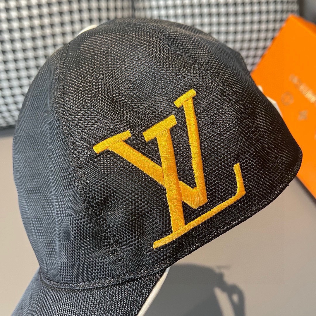 配包装布袋，LV路易威登新款原单棒球帽，经典棋盘格，1:1开模订制，原版专柜布料+头层牛皮，小方格时尚帅