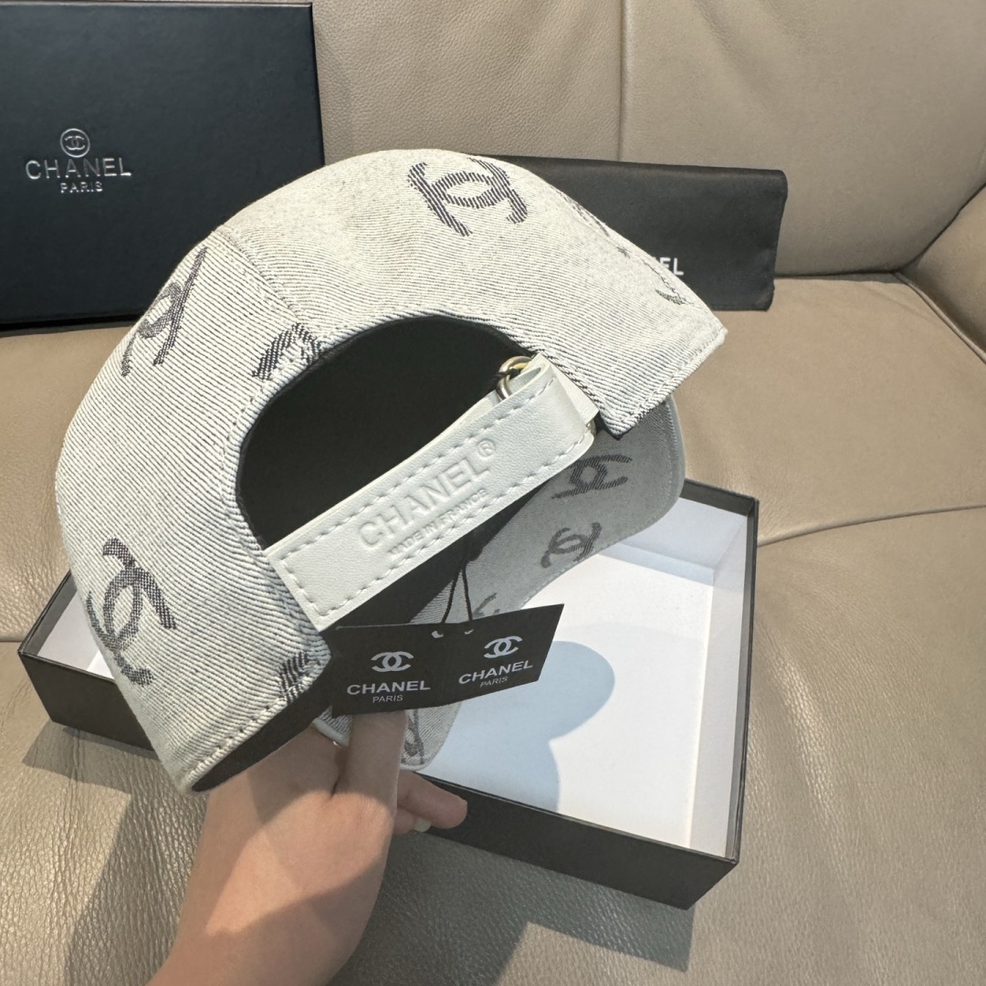 配包装布袋，Chanel(香奈儿)经典原单棒球帽， 经典双C,专柜1:1开模订制，原版帆布料+头层牛皮，