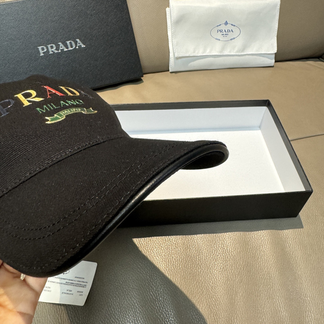 配盒子布袋，Prada(普拉达)新款原单棒球帽， 印字logo，专柜1:1开模订制，原版帆布布料+头层牛