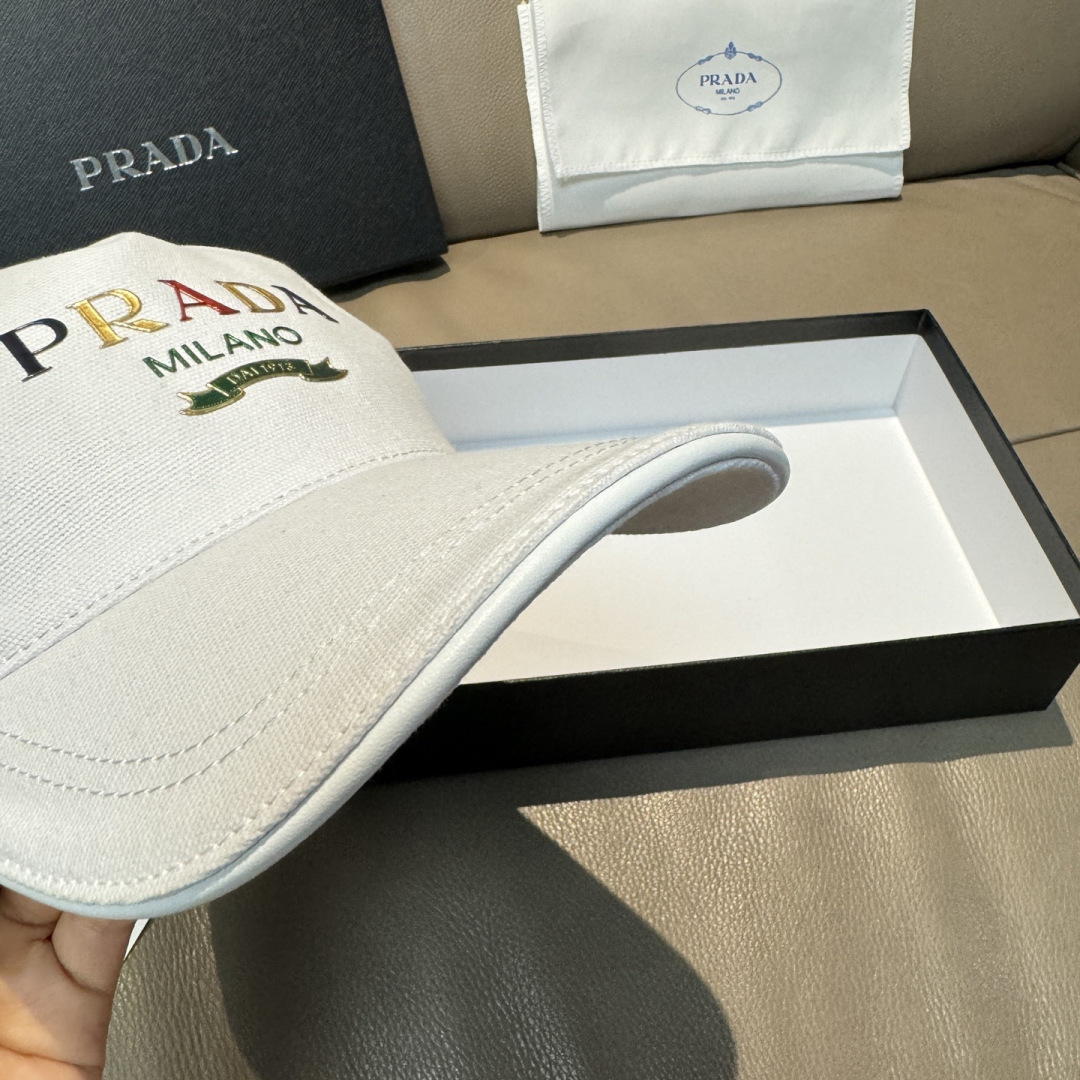 配盒子布袋，Prada(普拉达)新款原单棒球帽， 印字logo，专柜1:1开模订制，原版帆布布料+头层牛
