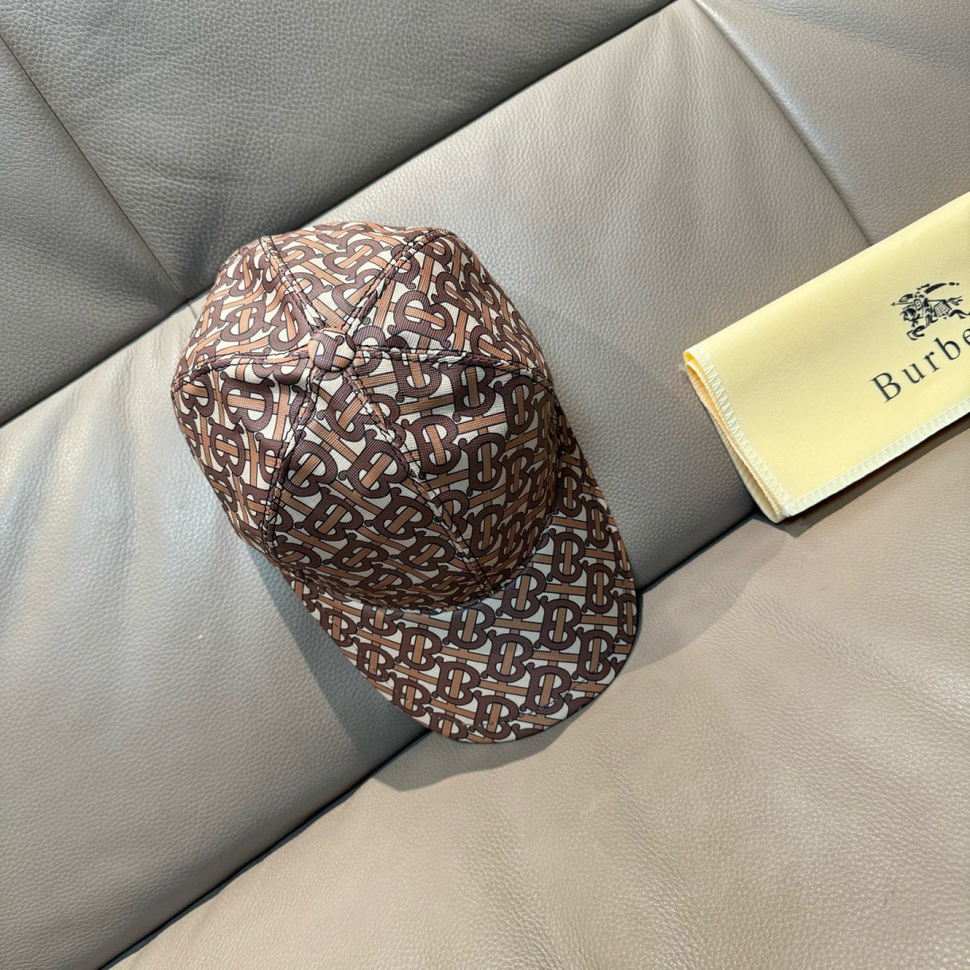 配盒子布袋，Burberry（巴宝莉）新款棒球帽，正品开模订制，全新TB图纹，原版PU印花面料，做工细致