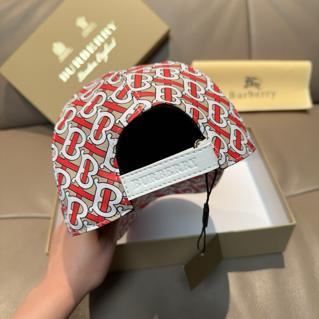 配盒子布袋，Burberry（巴宝莉）新款棒球帽，正品开模订制，全新TB图纹，原版PU印花面料，做工细致