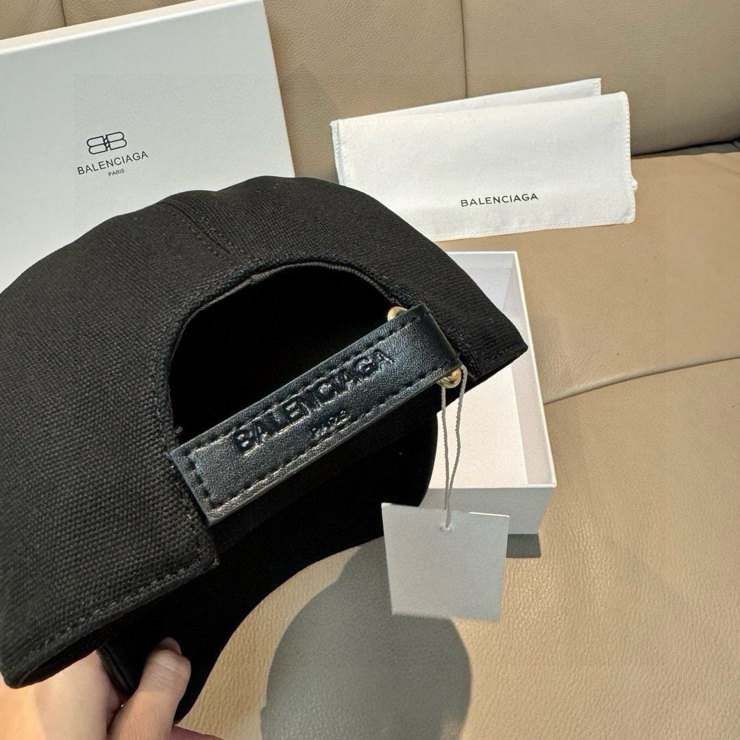 配盒子布袋，Balenciaga（巴黎世家）新款原单棒球帽，1:1开模订制，全新立体刺绣，精致无暇！原版