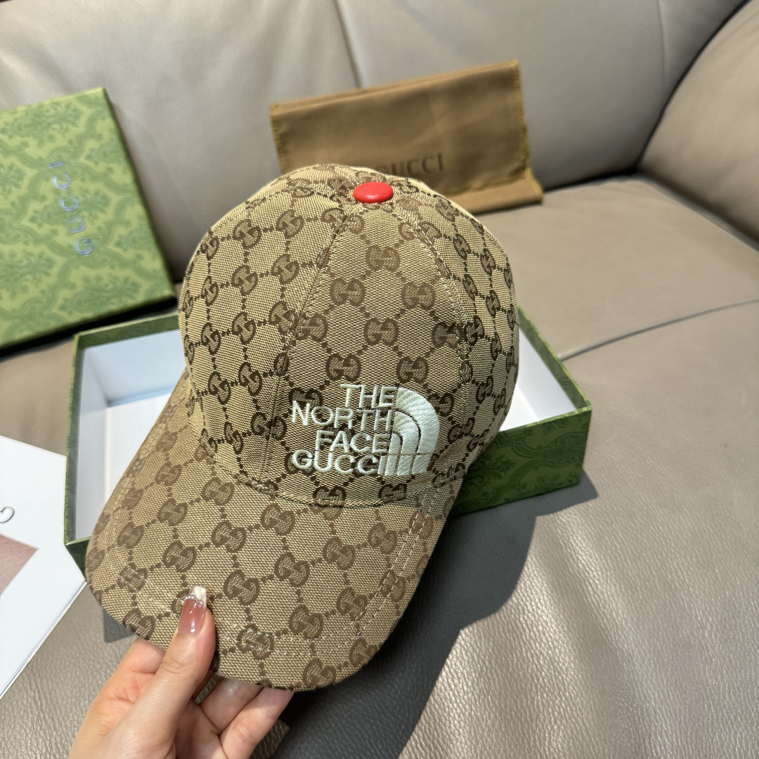 配盒子布袋，Gucci(古奇)新款原单棒球帽， 北面刺绣！专柜1:1，进口帆布+头层牛皮，代购热门，男女