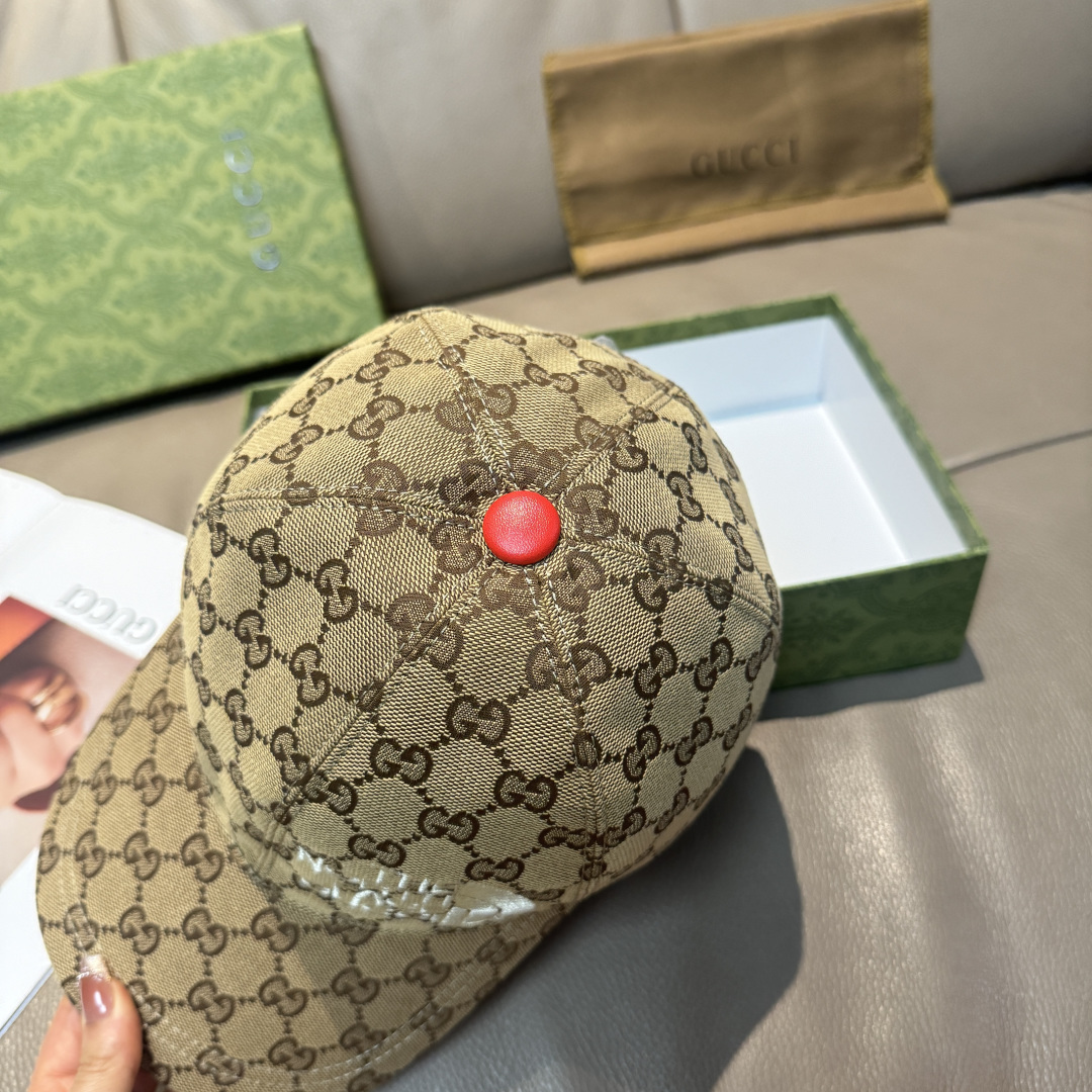 配盒子布袋，Gucci(古奇)新款原单棒球帽， 北面刺绣！专柜1:1，进口帆布+头层牛皮，代购热门，男女