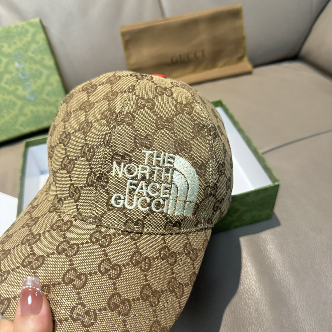 配盒子布袋，Gucci(古奇)新款原单棒球帽， 北面刺绣！专柜1:1，进口帆布+头层牛皮，代购热门，男女