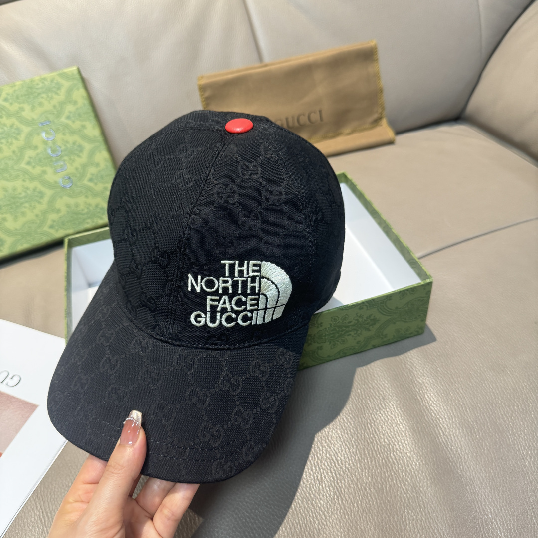 配盒子布袋，Gucci(古奇)新款原单棒球帽， 北面刺绣！专柜1:1，进口帆布+头层牛皮，代购热门，男女