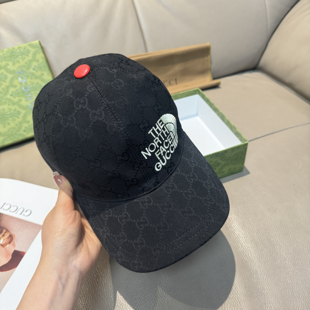 配盒子布袋，Gucci(古奇)新款原单棒球帽， 北面刺绣！专柜1:1，进口帆布+头层牛皮，代购热门，男女