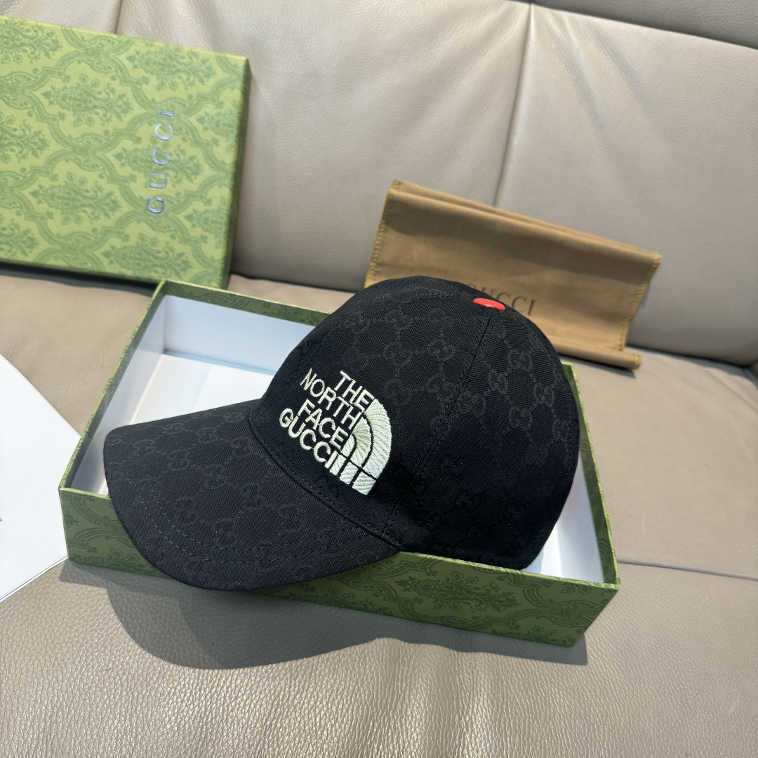 配盒子布袋，Gucci(古奇)新款原单棒球帽， 北面刺绣！专柜1:1，进口帆布+头层牛皮，代购热门，男女