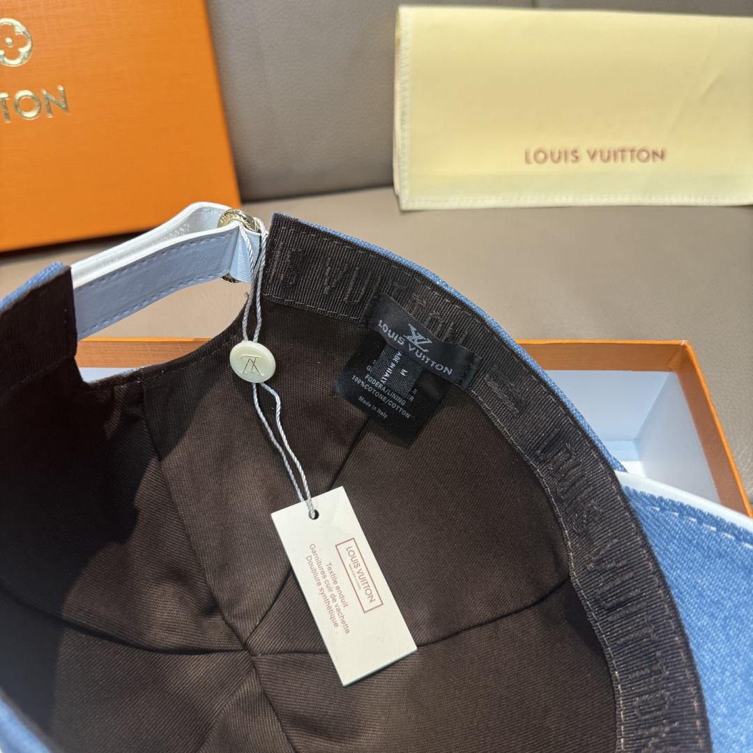 配盒子布袋，LV(路易威登)新款原单棒球帽，大logo压花，1:1开模订制，原版牛仔布料，做工细致完美，
