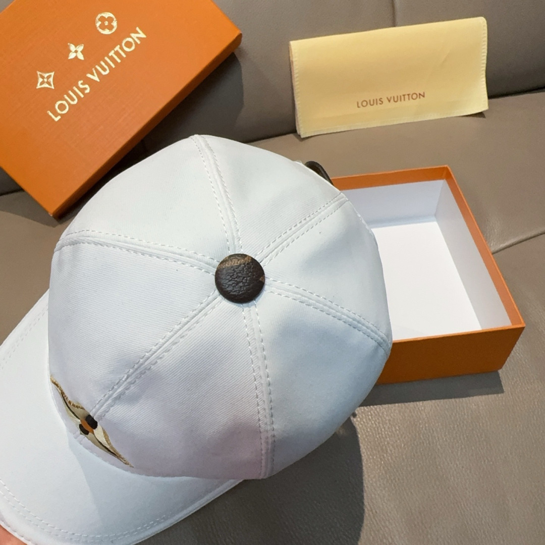 新款出货配盒子布袋，LV(路易威登)新款原单棒球帽，LV四叶花刺绣，专柜1:1开模订制，原版纯棉面料+头