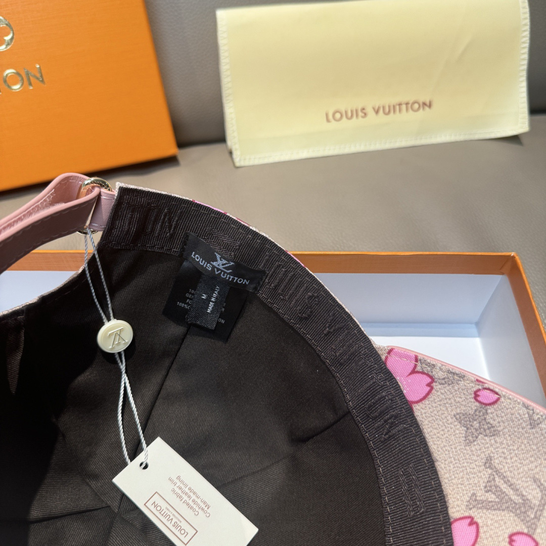 LV x TM MONOGRAM CHERRY BLOSSOM 印花棒球帽出货啦