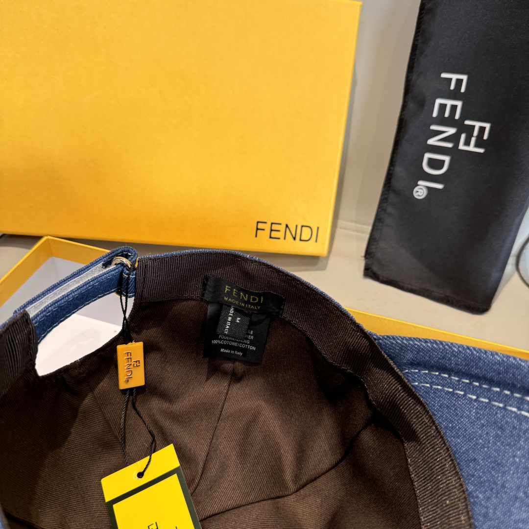 配盒子布袋，Fendi（芬迪）新款原单棒球帽， 双F大刺绣，专柜热卖款中，1:1开模订制，原厂进帆布料+