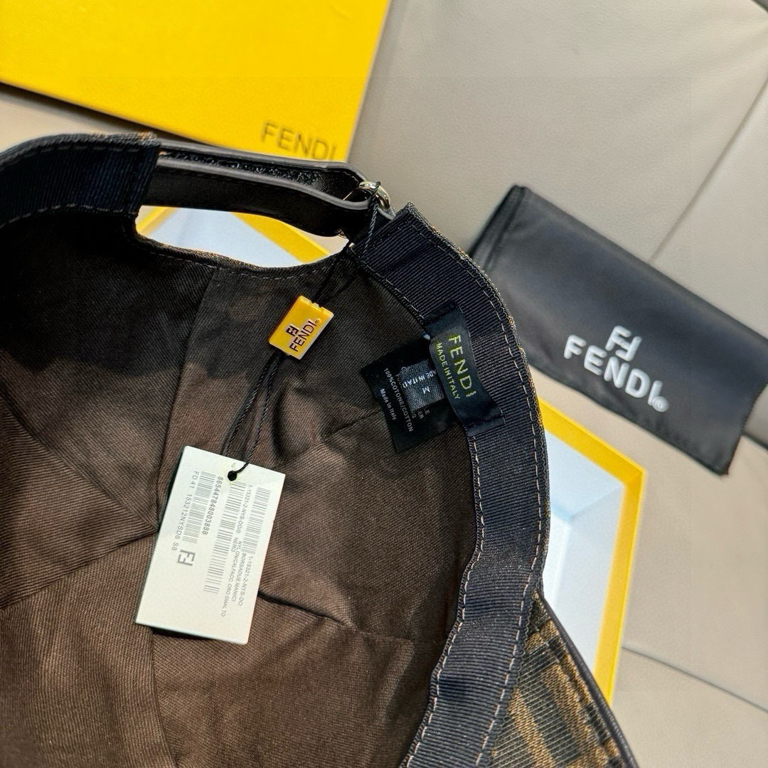配盒子布袋，Fendi（芬迪）新款原单棒球帽， 双F提花，专柜热卖款，复古双F提花口碑极佳，1:1开模订