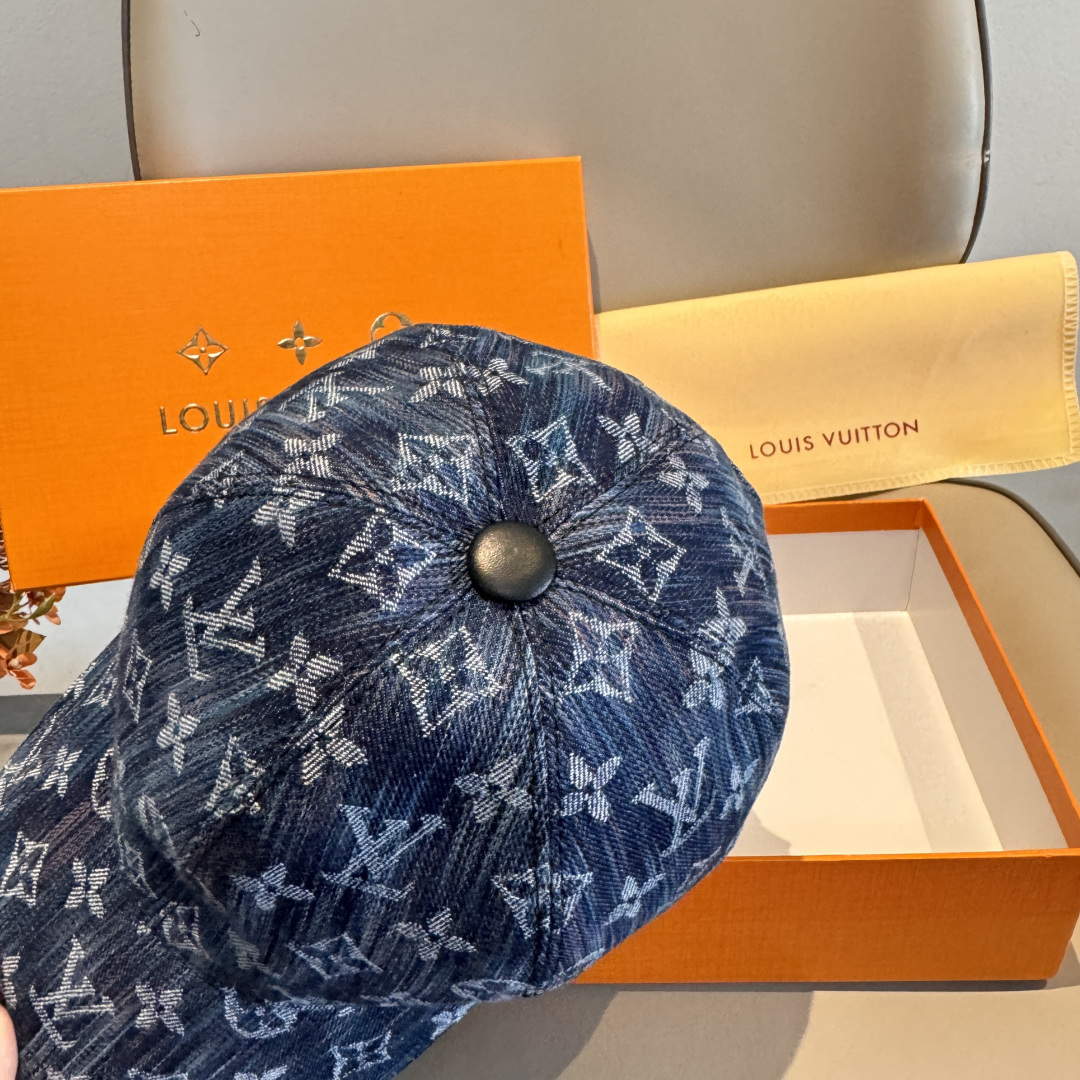 配盒子布袋，LV路易威登新款原单棒球帽，LV牛仔提花，专柜1:1开模订制，原版帆布面料+头层牛皮，轻盈透