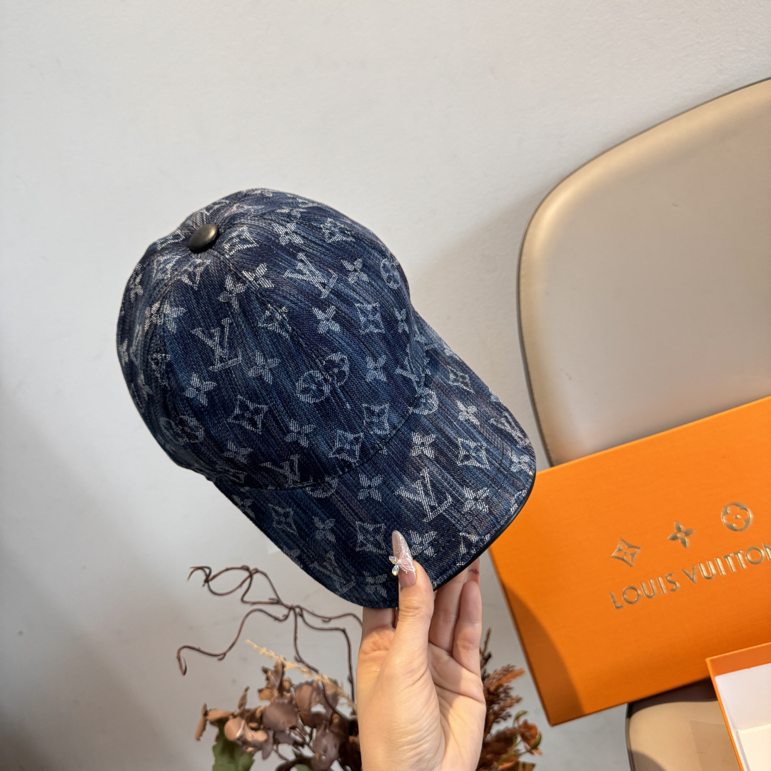 配盒子布袋，LV路易威登新款原单棒球帽，LV牛仔提花，专柜1:1开模订制，原版帆布面料+头层牛皮，轻盈透