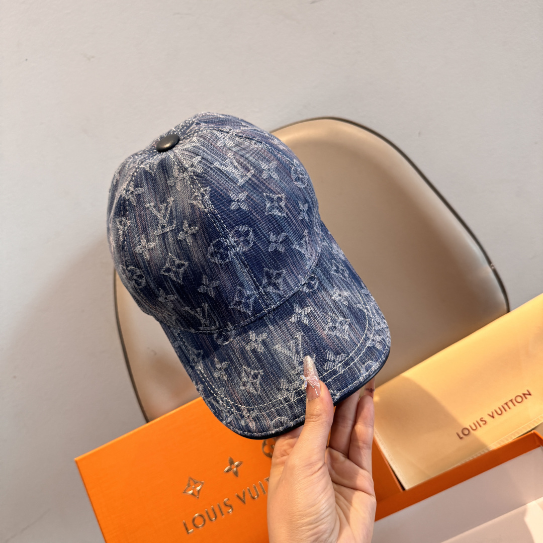 配盒子布袋，LV路易威登新款原单棒球帽，LV牛仔提花，专柜1:1开模订制，原版帆布面料+头层牛皮，轻盈透