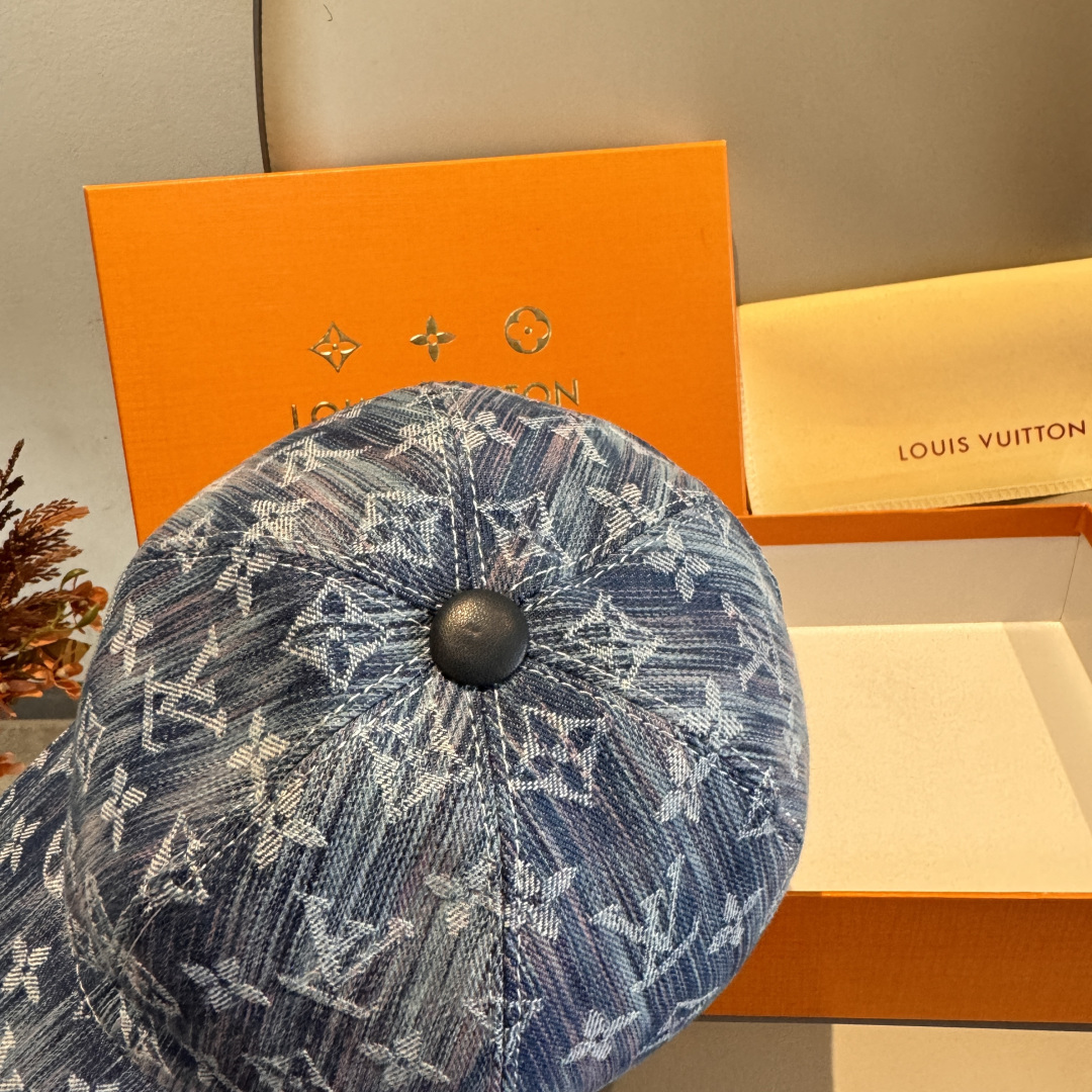 配盒子布袋，LV路易威登新款原单棒球帽，LV牛仔提花，专柜1:1开模订制，原版帆布面料+头层牛皮，轻盈透