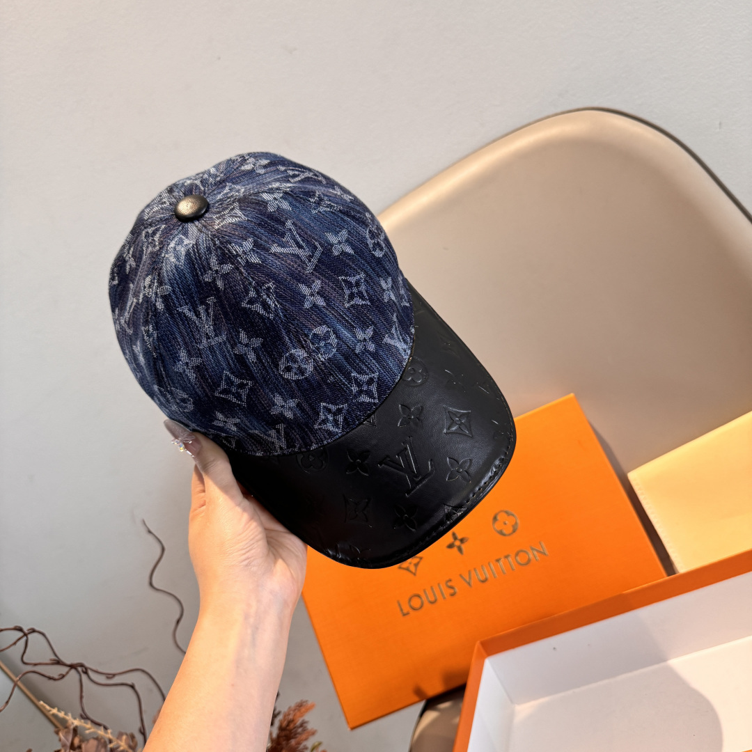配盒子布袋，LV(路易威登)新款原单棒球帽，牛皮拼接，1:1开模订制，原版牛仔布料，做工细致完美，质量超
