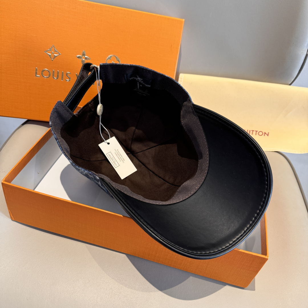 配盒子布袋，LV(路易威登)新款原单棒球帽，牛皮拼接，1:1开模订制，原版牛仔布料，做工细致完美，质量超