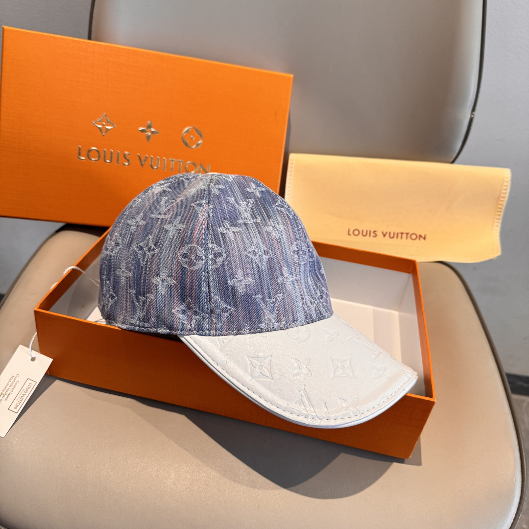 配盒子布袋，LV(路易威登)新款原单棒球帽，牛皮拼接，1:1开模订制，原版牛仔布料，做工细致完美，质量超