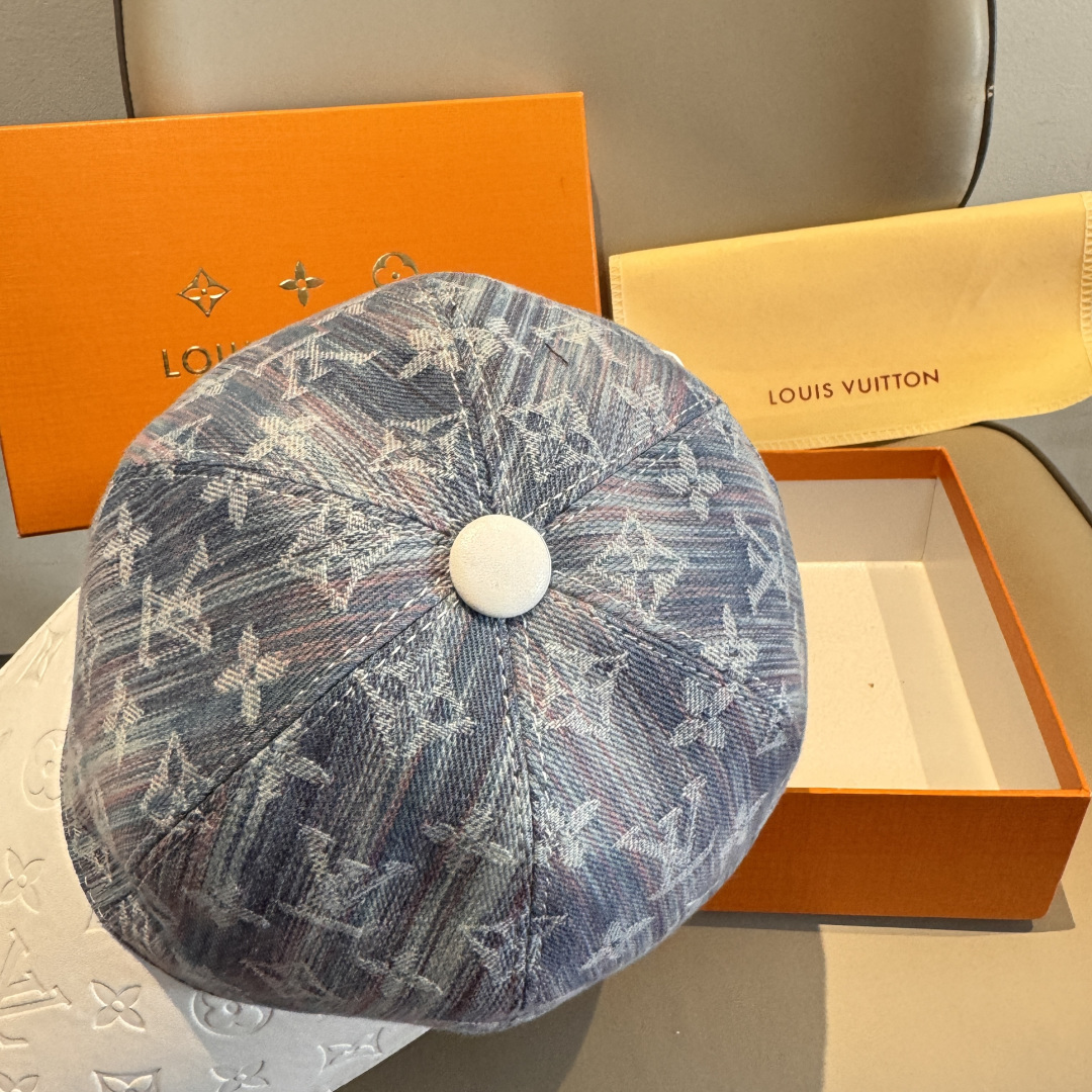 配盒子布袋，LV(路易威登)新款原单棒球帽，牛皮拼接，1:1开模订制，原版牛仔布料，做工细致完美，质量超