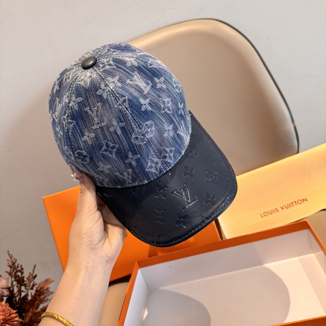 配盒子布袋，LV(路易威登)新款原单棒球帽，牛皮拼接，1:1开模订制，原版牛仔布料，做工细致完美，质量超