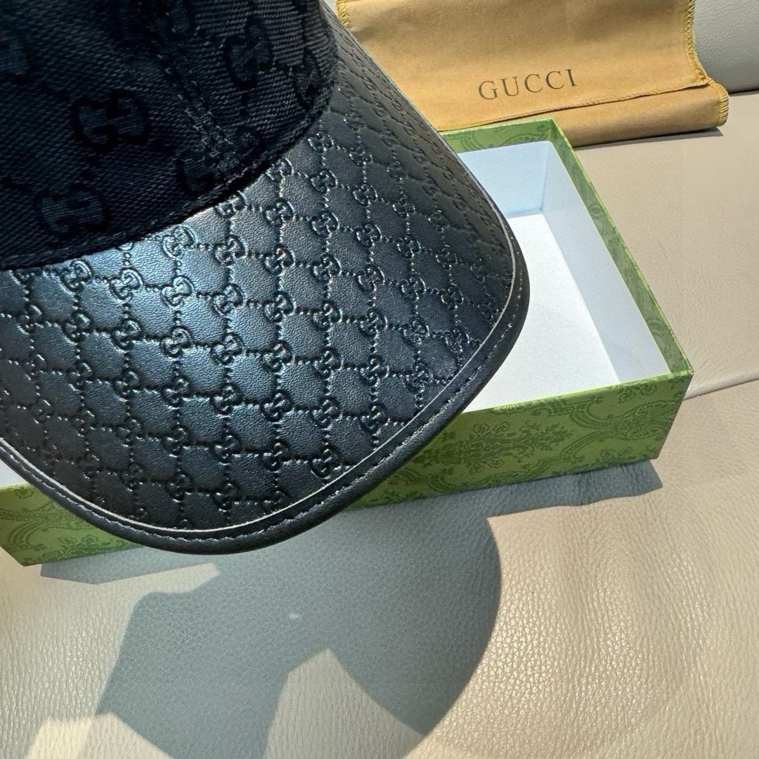 Gucci 配盒子布袋 Gucci(古奇) 棒球帽 小双G牛皮拼接 1:1开模订制 质量超赞 帽檐头层牛皮压花