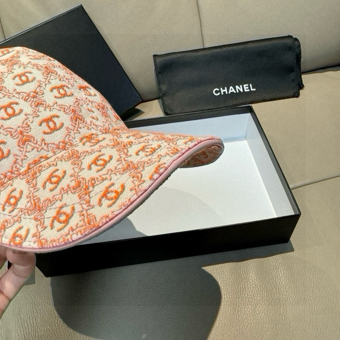 新款出货！配盒子布袋，Chanel(香奈儿)新款原单棒球帽， 小双C提花，专柜1:1开模订制，原版帆布料