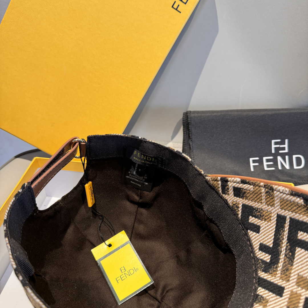 配盒子布袋，Fendi（芬迪）新款原单棒球帽， 双F提花，专柜常年热卖款，口碑极佳，1:1开模订制，原版