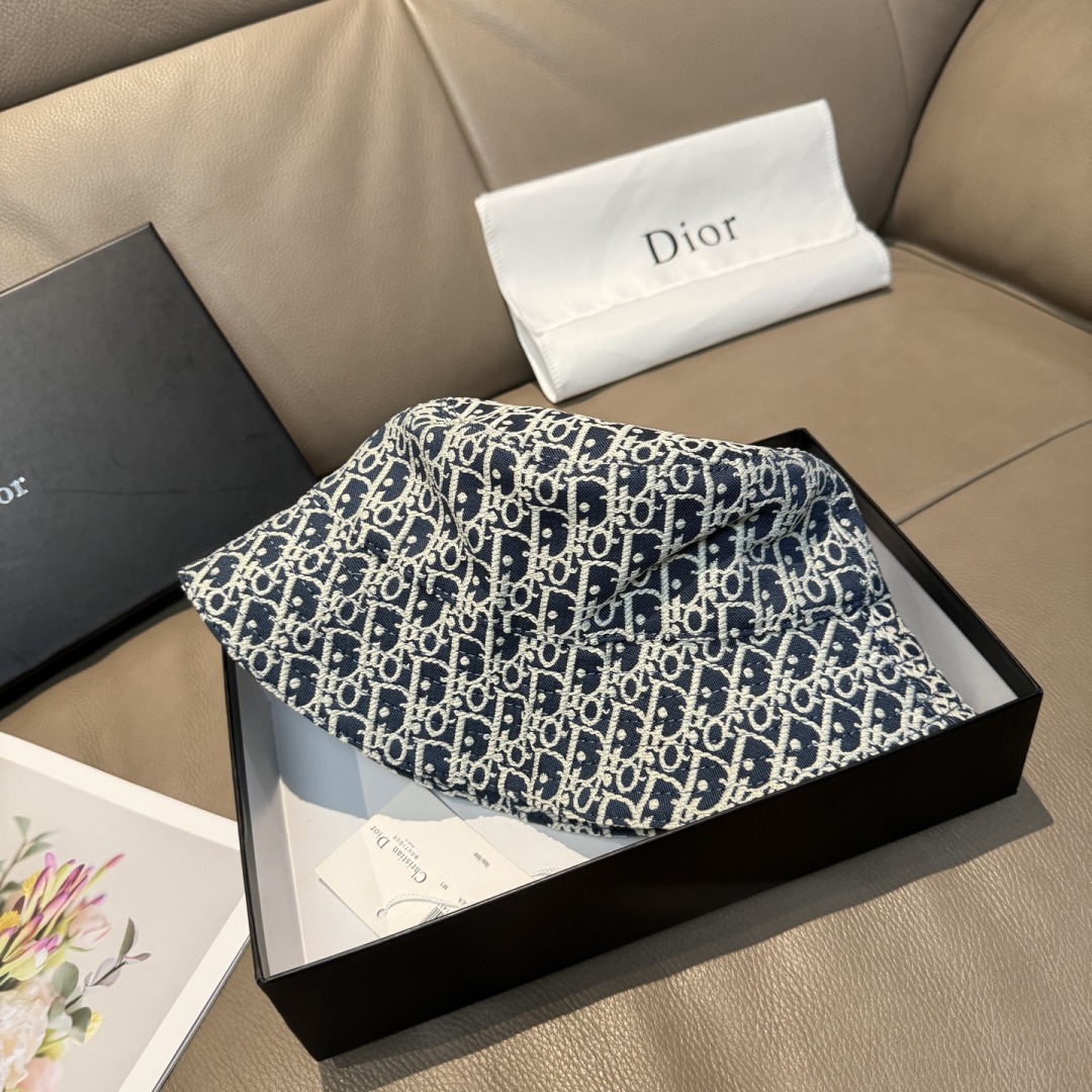 配包装布袋，Dior迪奥新款原单渔夫帽，顶级版本，专柜1:1开模订制，原版牛仔提花布料+纯棉里衬，轻盈透