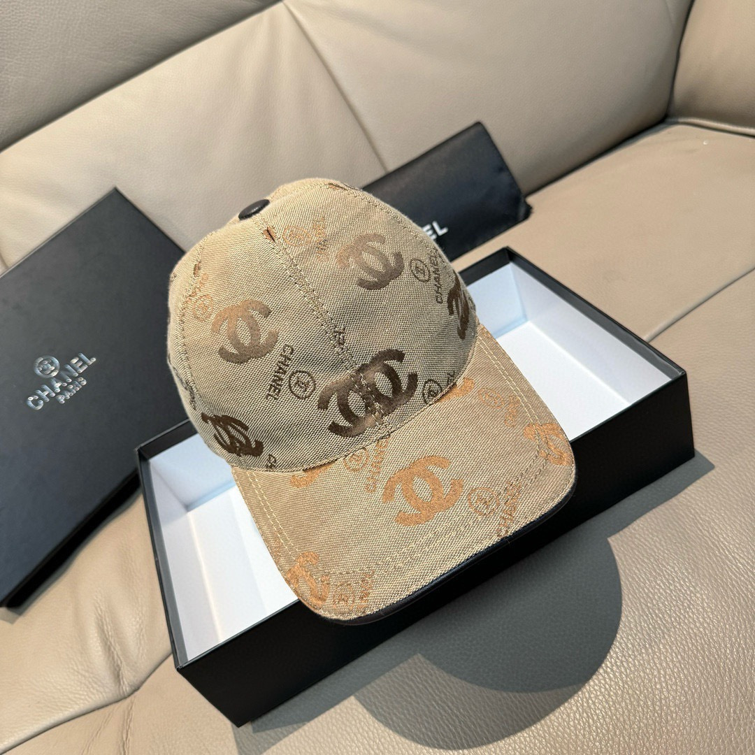 配包装布袋，Chanel(香奈儿)经典原单棒球帽， 经典双C,专柜1:1开模订制，原版帆布料+头层牛皮，
