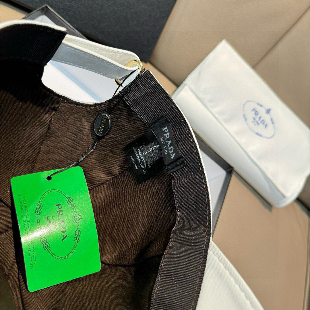 配盒子布袋，Prada(普拉达)新款原单棒球帽， 刺绣logo，专柜1:1开模订制，原版纯棉布料+头层牛