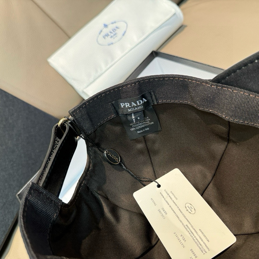 配盒子布袋，Prada(普拉达)新款原单棒球帽， 刺绣logo，专柜1:1开模订制，原版纯棉布料+头层牛