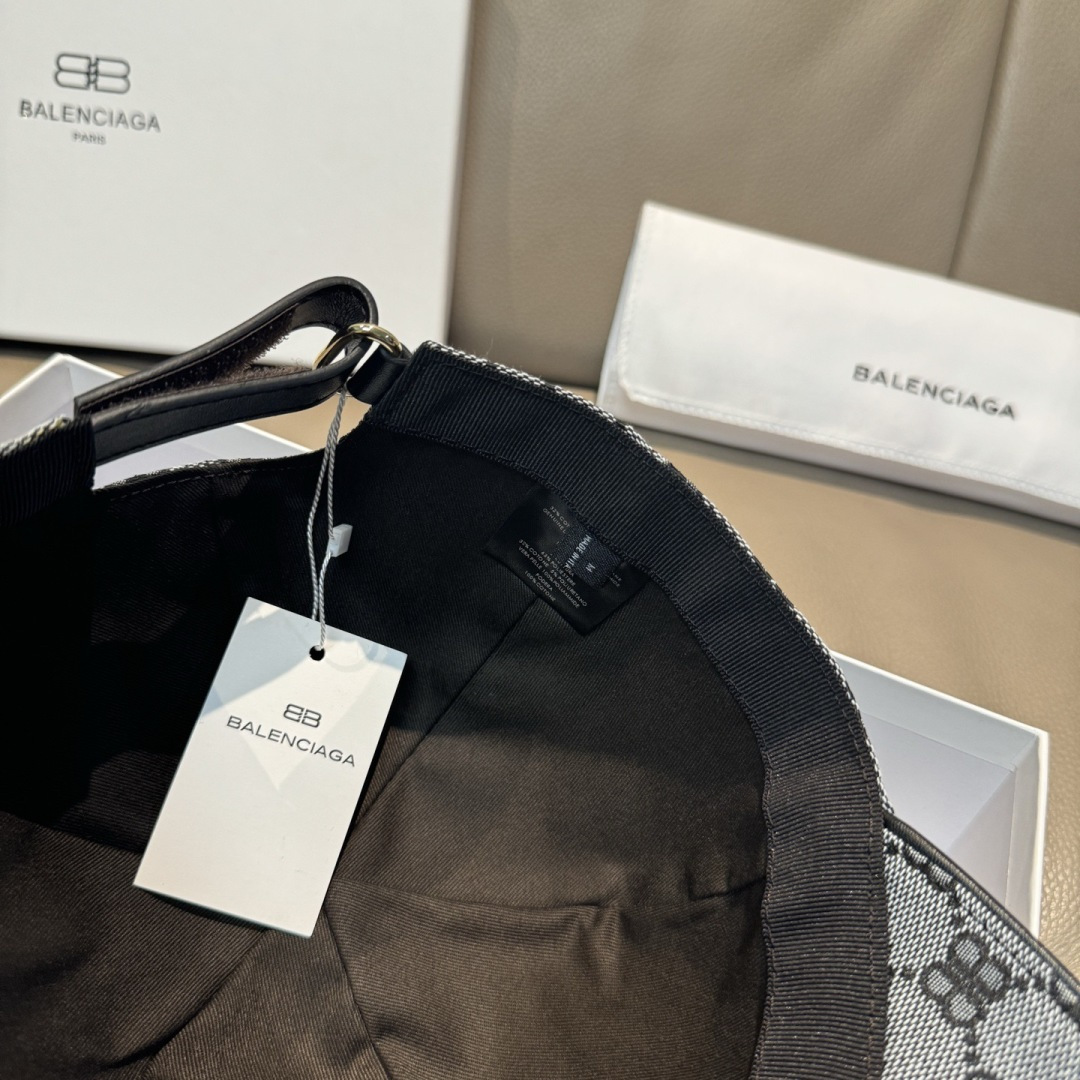 配盒子布袋，Balenciaga（巴黎世家）新款原单棒球帽， 专柜1:1开模订制，原版帆布面料+头层牛皮