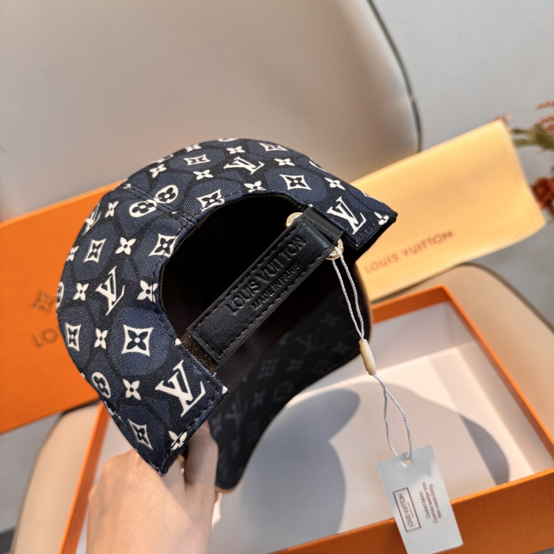 新款出货！配盒子布袋，LV(路易威登)新款原单棒球帽，老花拼接，1:1开模订制，原版纯棉布料+专柜老花布