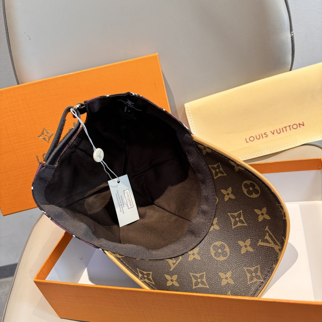 新款出货！配盒子布袋，LV(路易威登)新款原单棒球帽，老花拼接，1:1开模订制，原版纯棉布料+专柜老花布