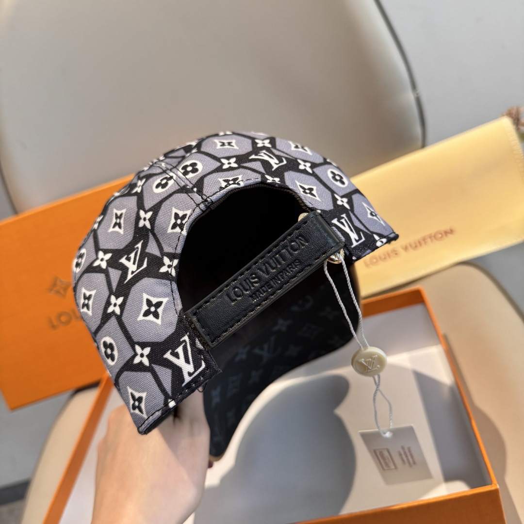 新款出货！配盒子布袋，LV(路易威登)新款原单棒球帽，老花拼接，1:1开模订制，原版纯棉布料+专柜老花布