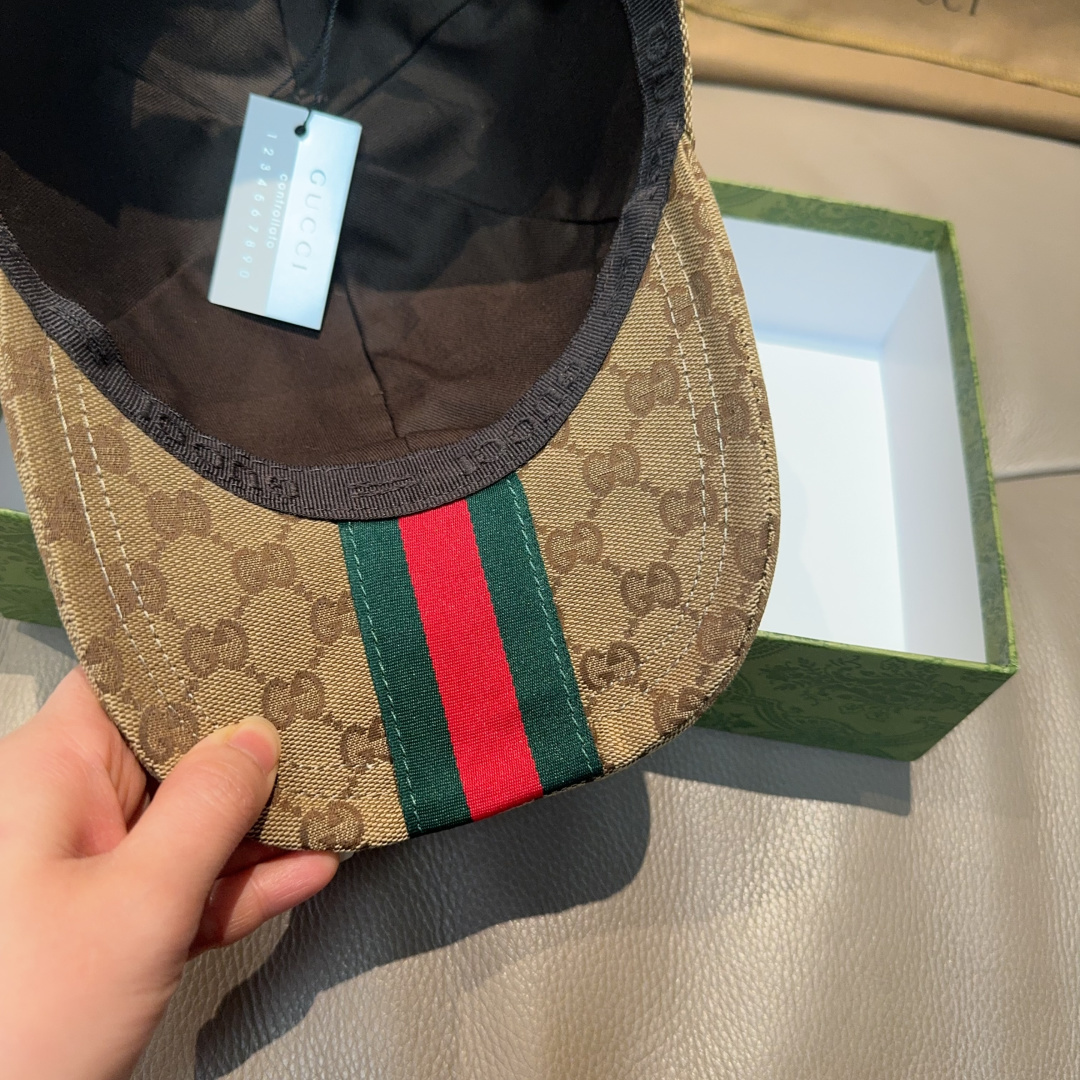 原单版本出货！配盒子布袋，Gucci(古奇)最新原单棒球帽，宽版织带。专柜1:1开模订制，最高版本，原版