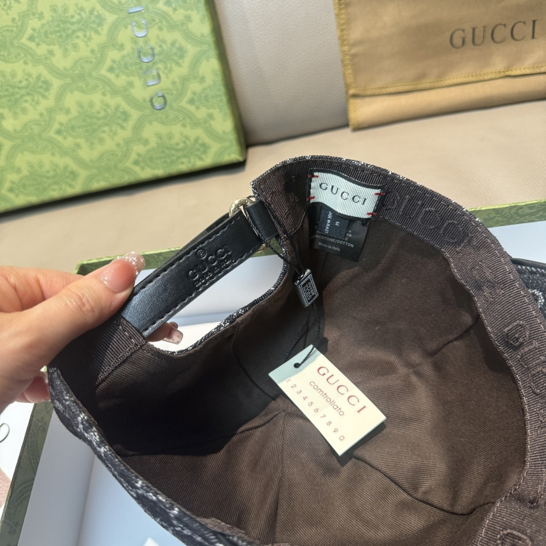 配盒子布袋，Gucci(古奇)经典原单棒球帽，双G牛仔提花，复古设计，专柜1:1开模订制！原版牛仔布料+