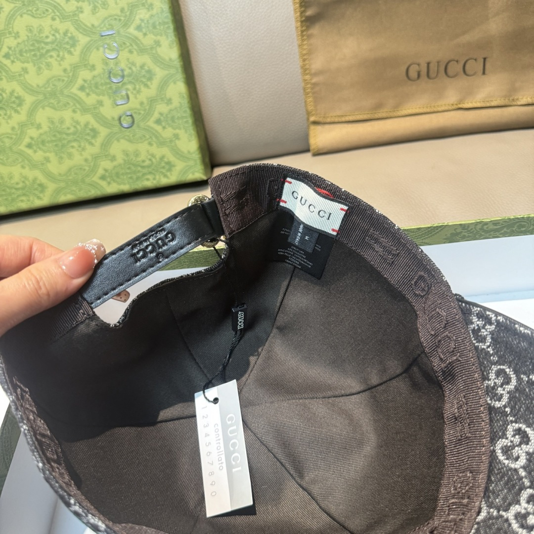 配盒子布袋，Gucci(古奇)经典原单棒球帽，双G牛仔提花，复古设计，专柜1:1开模订制！原版牛仔布料+