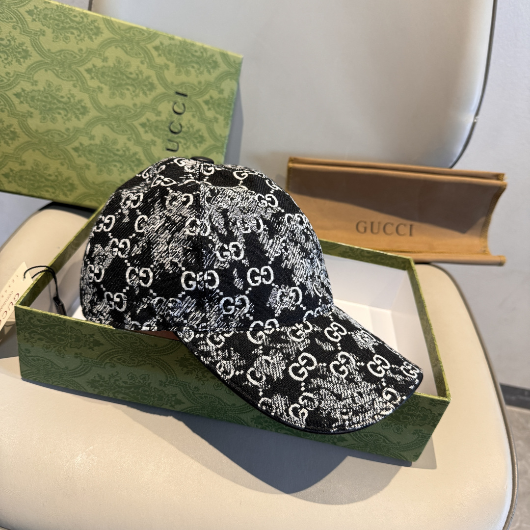 配盒子布袋，Gucci(古奇)经典原单棒球帽，双G牛仔提花，复古设计，专柜1:1开模订制！原版牛仔布料+
