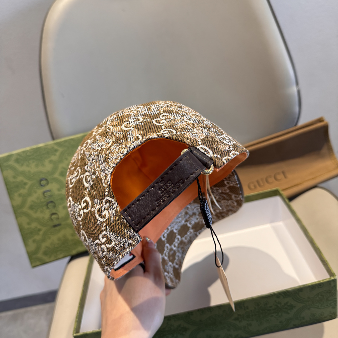 配盒子布袋，Gucci(古奇)经典原单棒球帽，双G牛仔提花，复古设计，专柜1:1开模订制！原版牛仔布料+