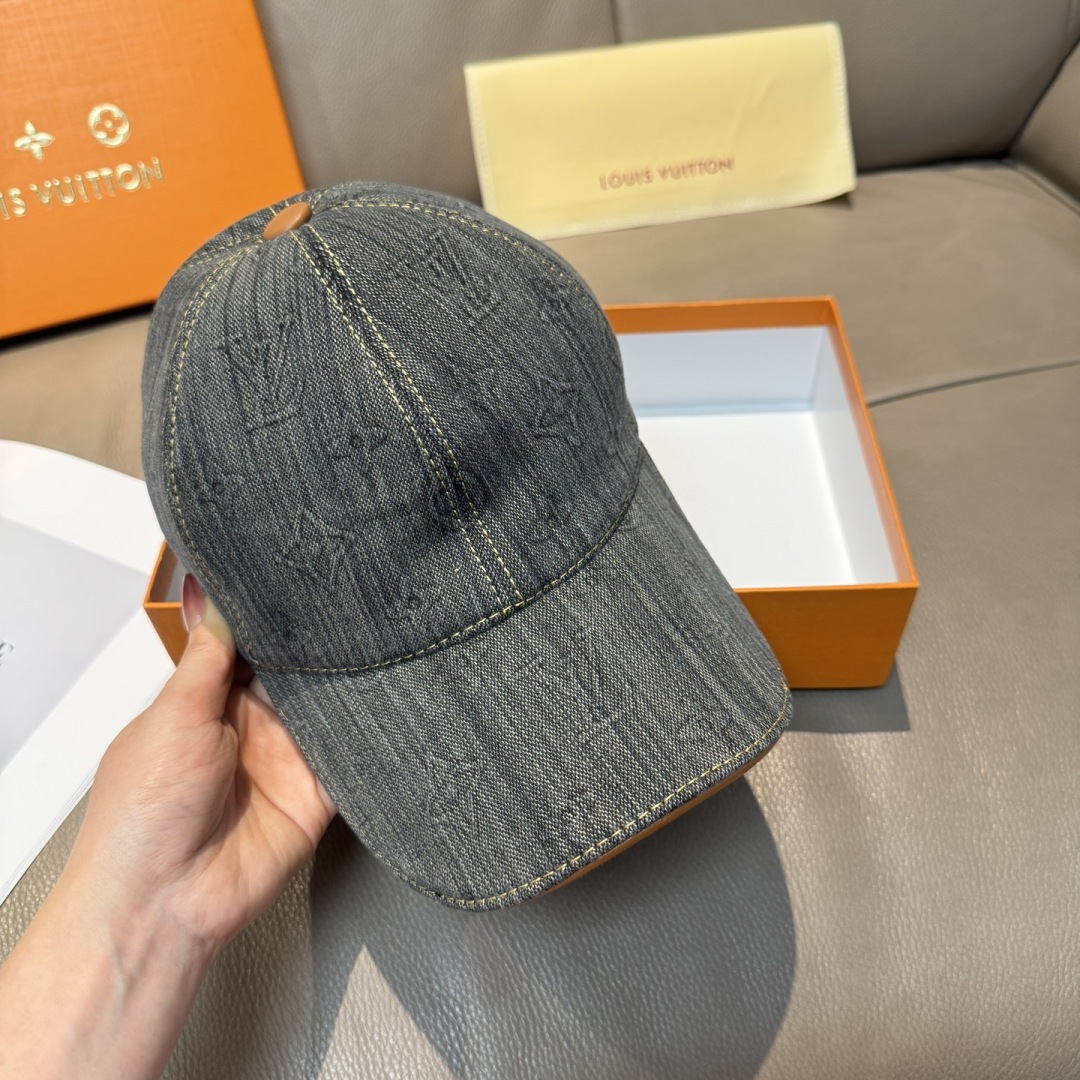配盒子布袋，LV(路易威登)新款原单棒球帽，大logo压花，1:1开模订制，原版牛仔布料，做工细致完美，