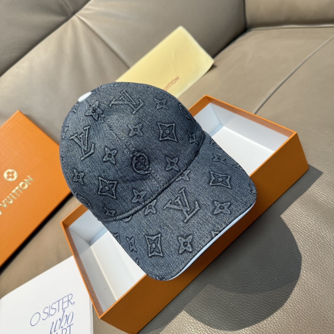 NO:704078,Batch with box bag, LV (Louis Vuitton) new original baseball cap, large logo embossing, 1:1 mold customization, original denim fabric, meticulous and perfect workmanship, excellent quality, basic head circumference 56, adjustable patches. Hats, fisherman hats, baseball caps, knitted hats, hats, louis vuitton, louis vuitton, espadrilles, hats19860909批 配盒子布袋,LV(路易威登)新款原单棒球帽,大logo压花,1:1开模订制,原版牛仔布料,做工细致完美,质量超赞,基础头围56,贴片可调节.帽子渔夫帽棒球帽针织帽,帽子,louis vuitton,louis vuitton,espadrilles,hats,hat